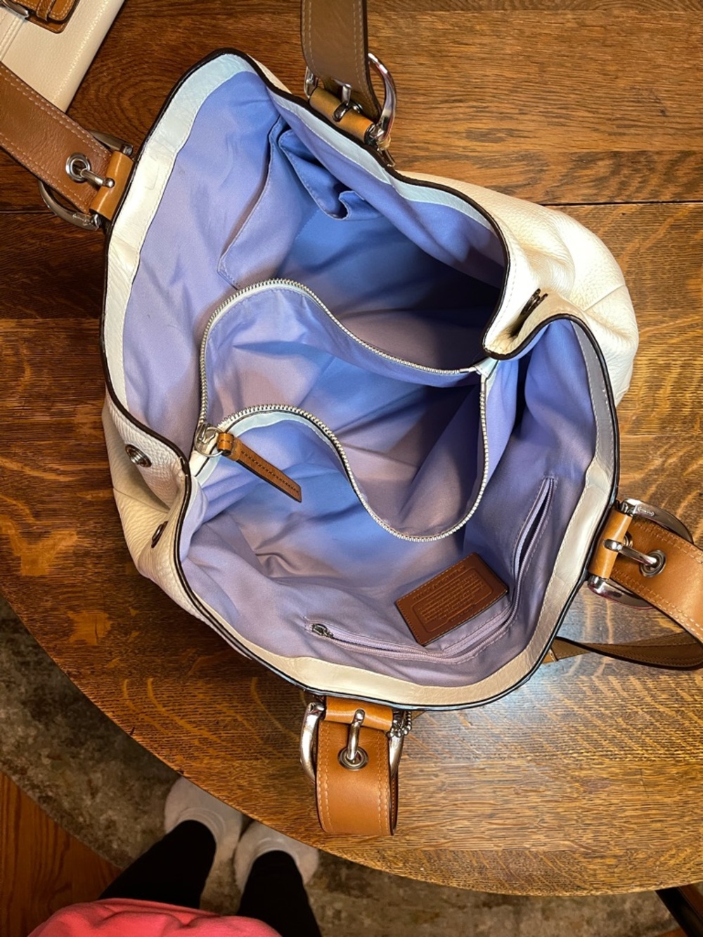 Coach SoHo White Leather Shoulder Bag with Tan Buckle Trim and Matching Wallet - Picture 4 of 16